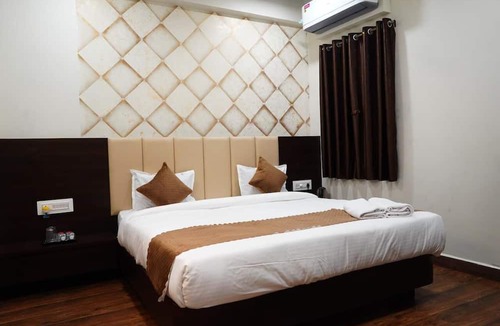 Dwarka Hotel | Hotel vraj palace