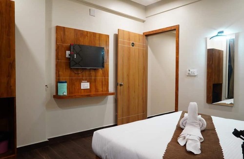 Dwarka Hotel | Hotel vraj palace