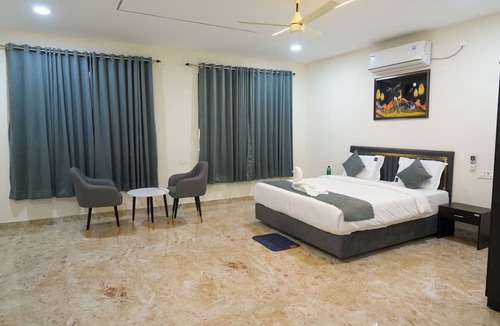 Manikonda Hotel | Madhura Luxury Hotel, Gachibowli near Hitech City