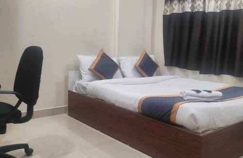 Electronics City Hotel | Hotel Dhanish Comfort