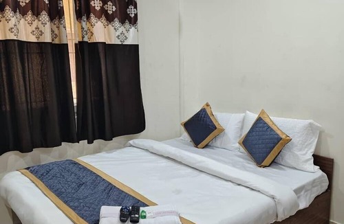 Electronics City Hotel | Hotel Dhanish Comfort