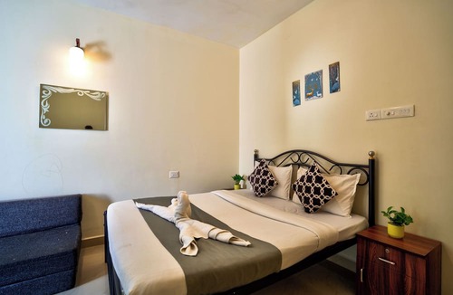Candolim Hotel | The Coral Reef