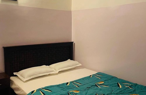 Mehdipatnam Hotel | Zivo Stays Guest House Rethibowli