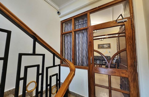 Shimla Bed & Breakfast | Florence BnB Shimla | Stay Near Mall Road and Ridge