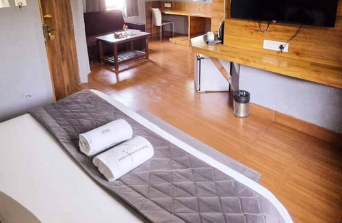 Bail Parao Hotel | Onyx Hotel Corbett