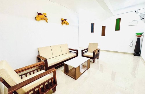 Sahakar Nagar Hotel | La Bendición