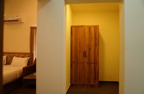 Manjakuttai Resort | Queens Villa