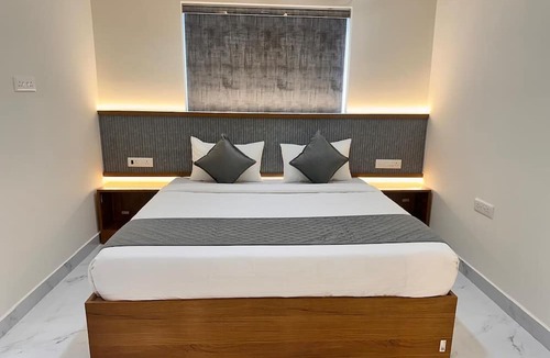 Gachibowli Hotel | Hotel Aurora Bliss