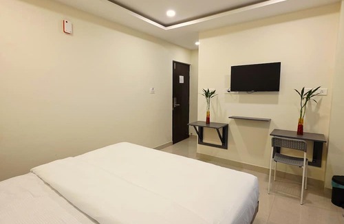 Kadubeesanahalli Hotel | Zivo Inn
