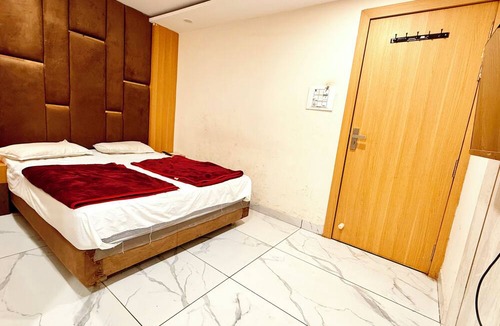 Ujjain Hotel | Hotel Apple Stay - near Main Temple