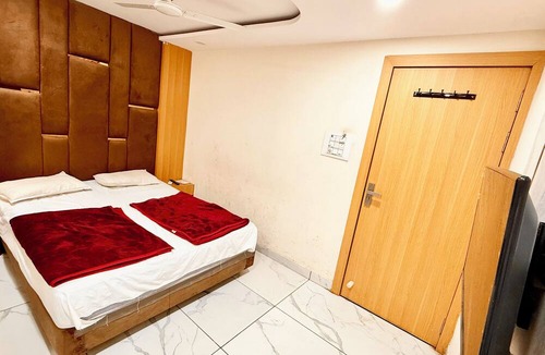 Ujjain Hotel | Hotel Apple Stay - near Main Temple