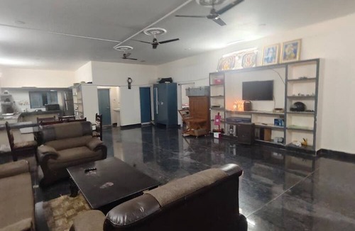 Bhongir Hotel | RoHans Farmstay & Events