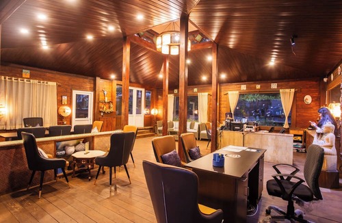 Bogmolo Hotel | Stone Water Eco Resort