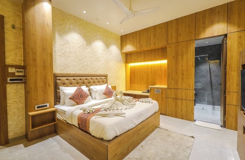 Vrindavan Hotel | Shri Damodar Dham