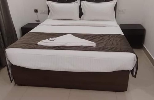 Ekkatuthangal Hotel | Five Stones By Earth Hotel Ekkatuthangal Guindy