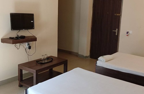 Dibrugarh Hotel | Hotel Tashi by ROH