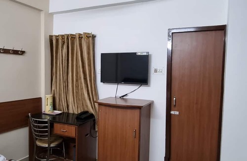 Periamet Cabin | Hotel Bharath