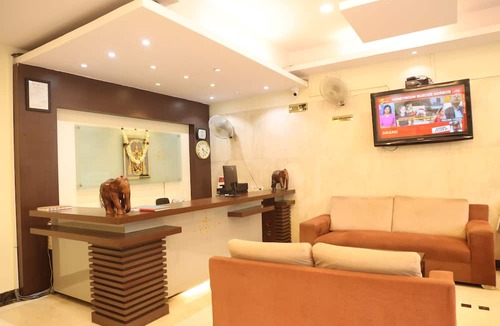 Gandhi Nagar Cabin | New Golden Residency