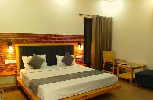 Ramnagar Hotel | Red Roof Inn