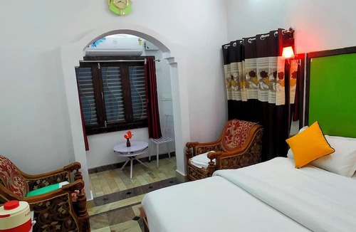 Khajuraho Bed & Breakfast | EASTERN GATE HOMESTAY