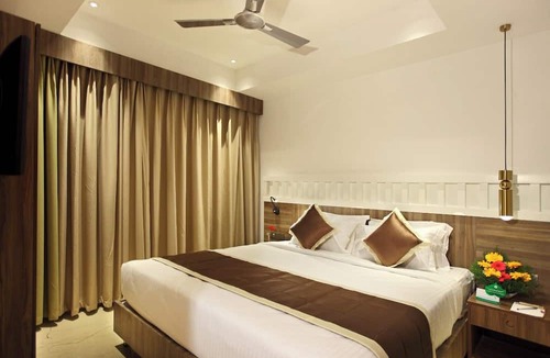 Kuruppampady Hotel | Embassery Residency