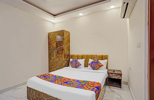 Indirapuram Hotel | Fabhotel Golden Rivaah