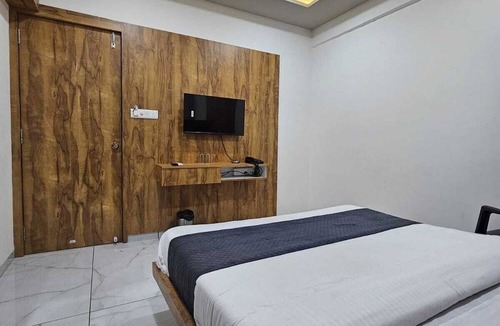 Vastrapur Hotel | HOTEL GATEWAY INN