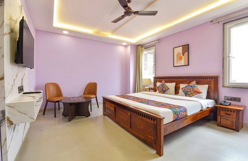 Raja Park Hotel | Fabhotel Pink Palace Raja Park