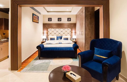 Kalkaji Hotel | The Meriton