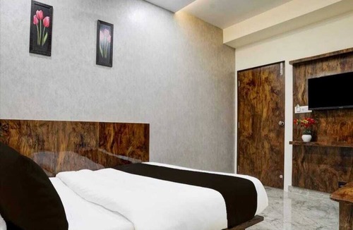 Thaltej Hotel | HOTEL SHUBHAM INN THALTEJ
