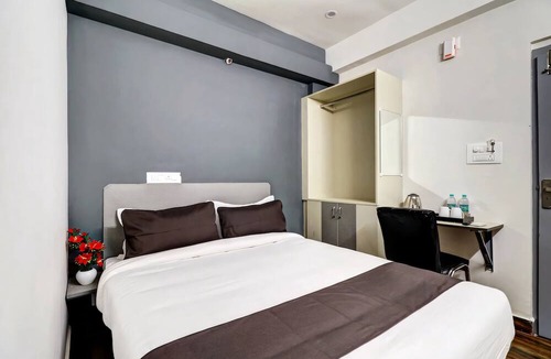 Electronics City Hotel | RG Suites EC II
