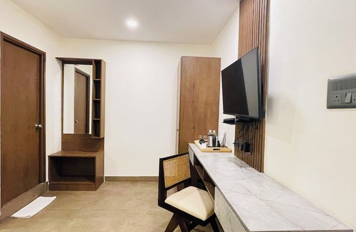 Madhapur Hotel | Hotel Kyzen Smart Stays - Madhapur, hyderabad