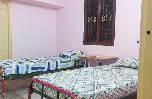 Porur Apartment | Kumaran's Homestay