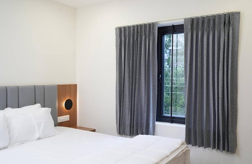 Srirangam Hotel | Hotel River View