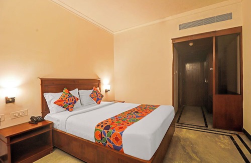 Chromepet Hotel | Fabhotel Grand Palace - Near to airport