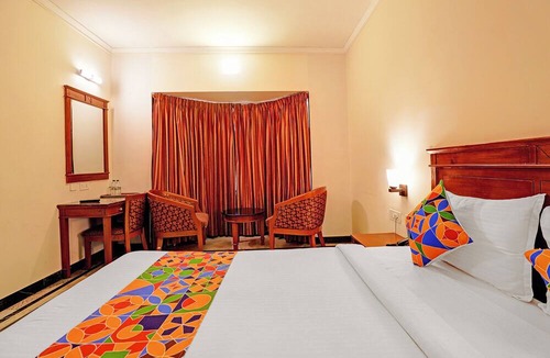 Chromepet Hotel | Fabhotel Grand Palace - Near to airport