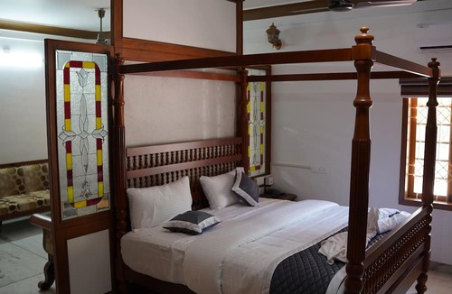 Chittur Hotel | Hotel Vintage Palace