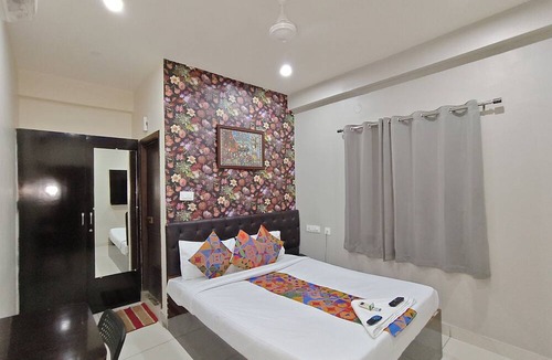 Hyderabad Hotel | Hotel Grandview And coliving