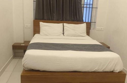Tiruchirappalli Hotel | Cholas Castle inn