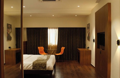 Ratnagiri Hotel | Sunstone Suites