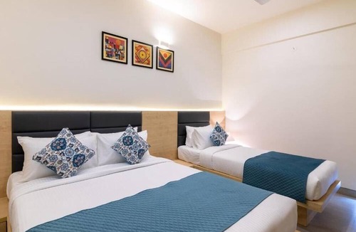 Panduranga Nagar Hotel | Iris Suites