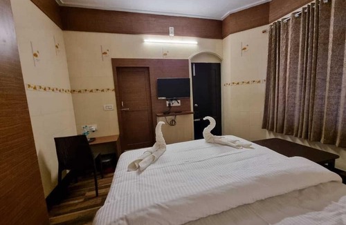 Yercaud Hotel | Hk Grand Inn By K Hotels