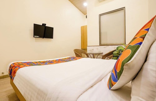 Jogeshwari West Hotel | FabHotel Malali Residency