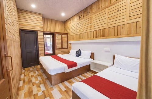 Nainital Hotel | Hotel Lake View Mall Road Near Lake