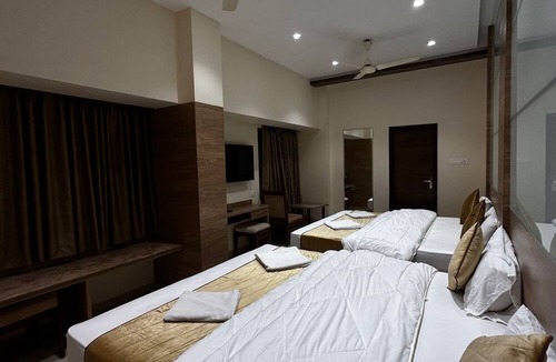 Kanchipuram Hotel | The Paradise Hotel - Luxury Stay
