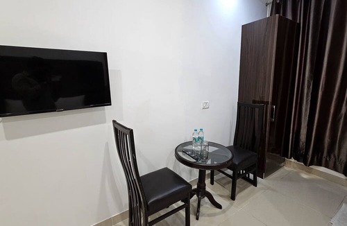 East of Kailash Bed & Breakfast | THE OCEAN