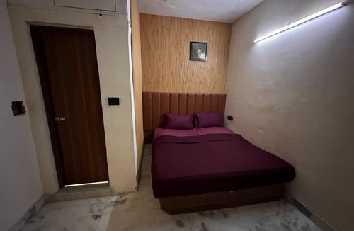 Janakpuri House | Desire Courtyard