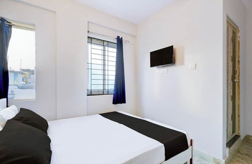 Vyalikaval HBCS Layout Hotel | Qubenest Splendour