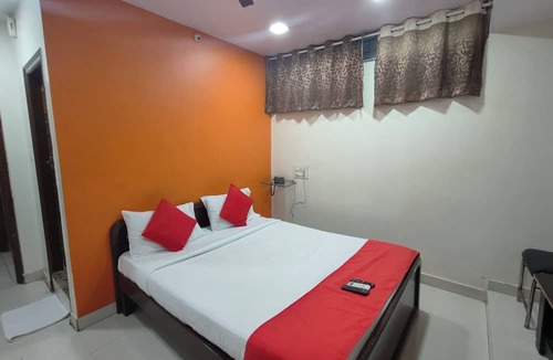 Vijaya Nagar Cabin | Hotel Golden Arch