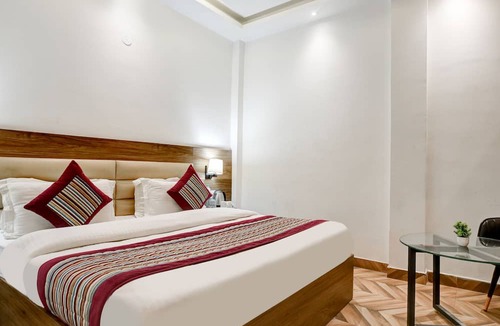 Jangpura Hotel | The Sunrise Vista